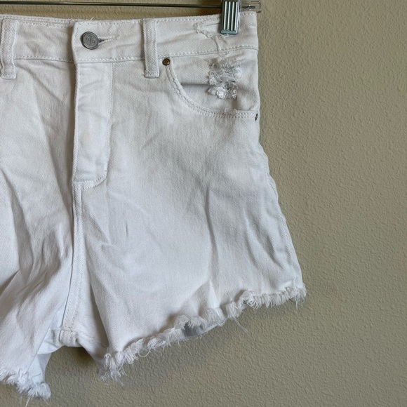 BP Shorts - Picture 2 of 3